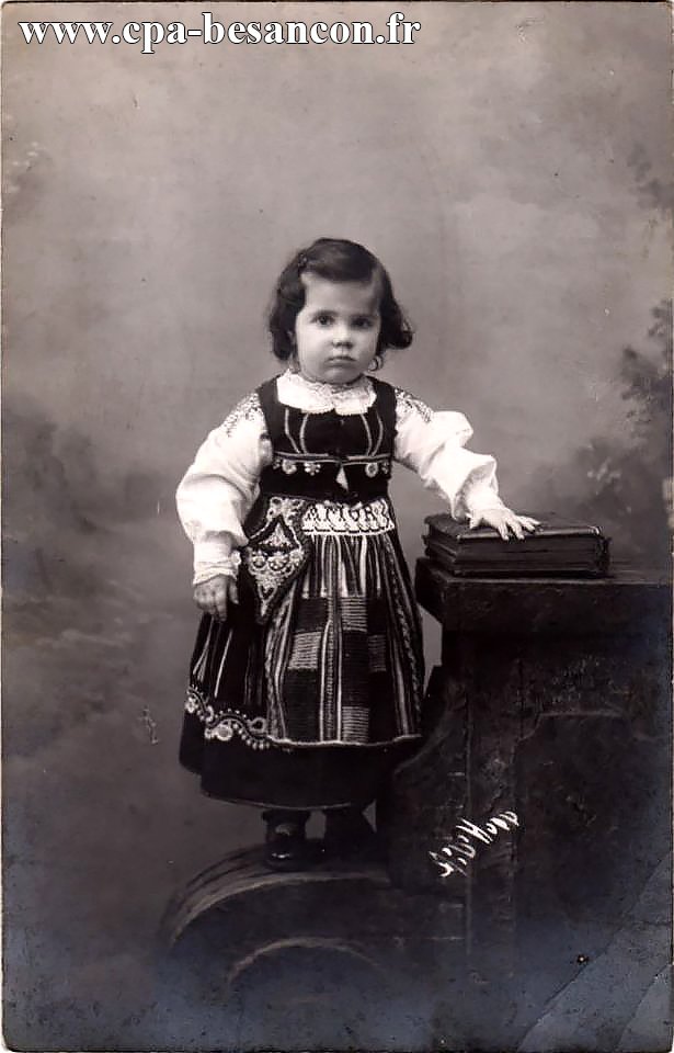BESANÇON - Portrait d enfant